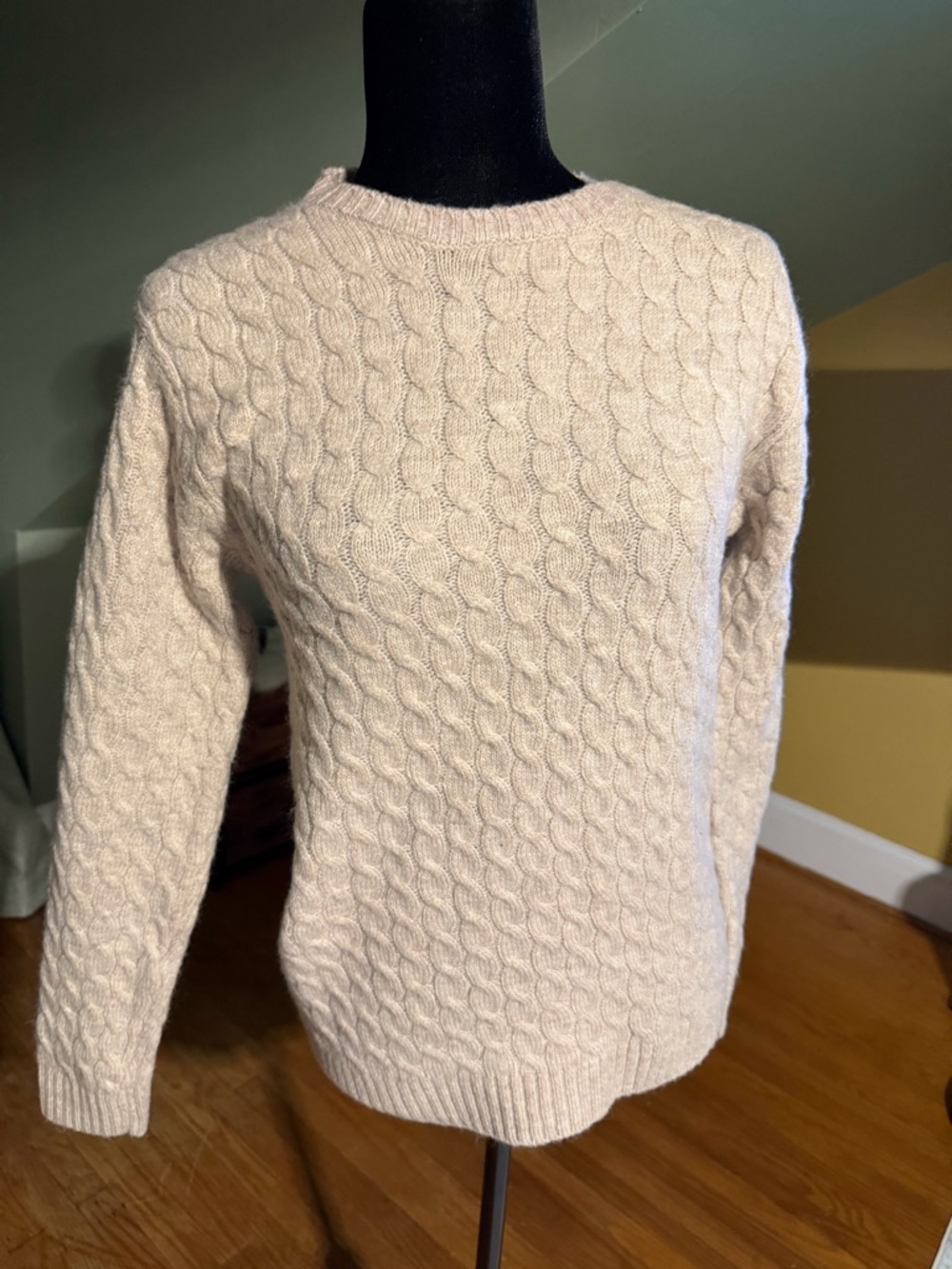 Crewneck Cable Knit Sweater in Cream